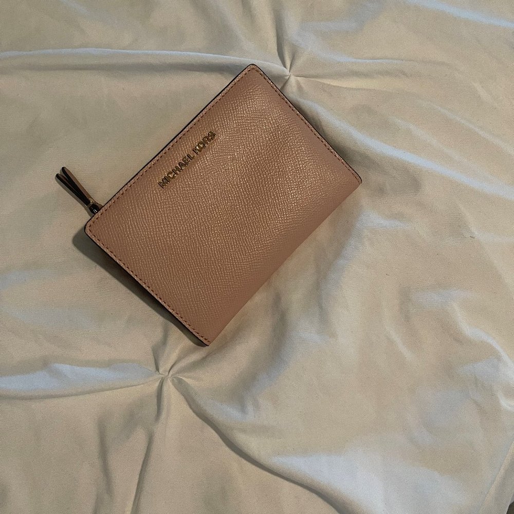 Michael Kors Small Light Pink Wallet